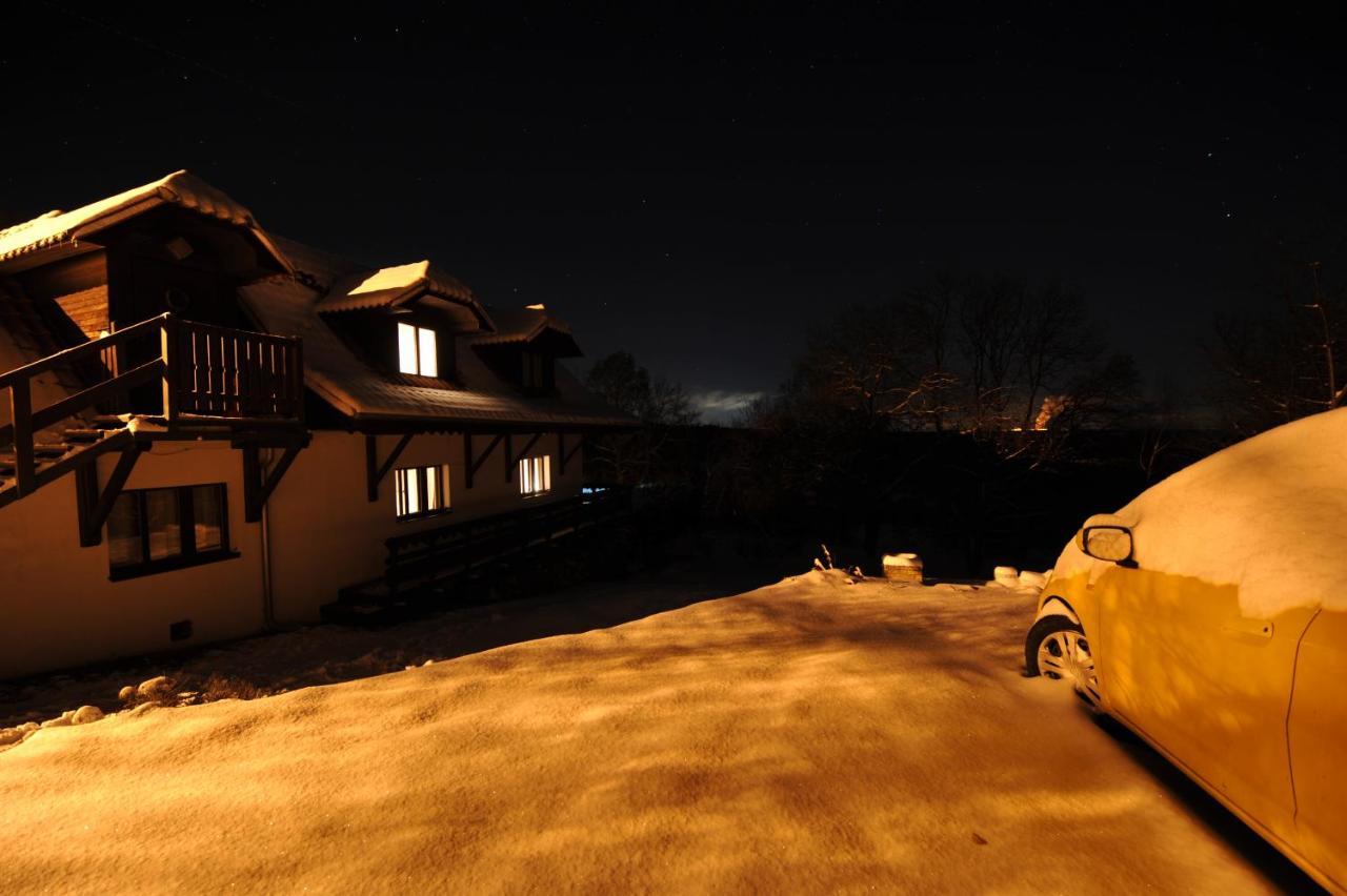 Penzion Dvur Obora  ภายนอก รูปภาพ