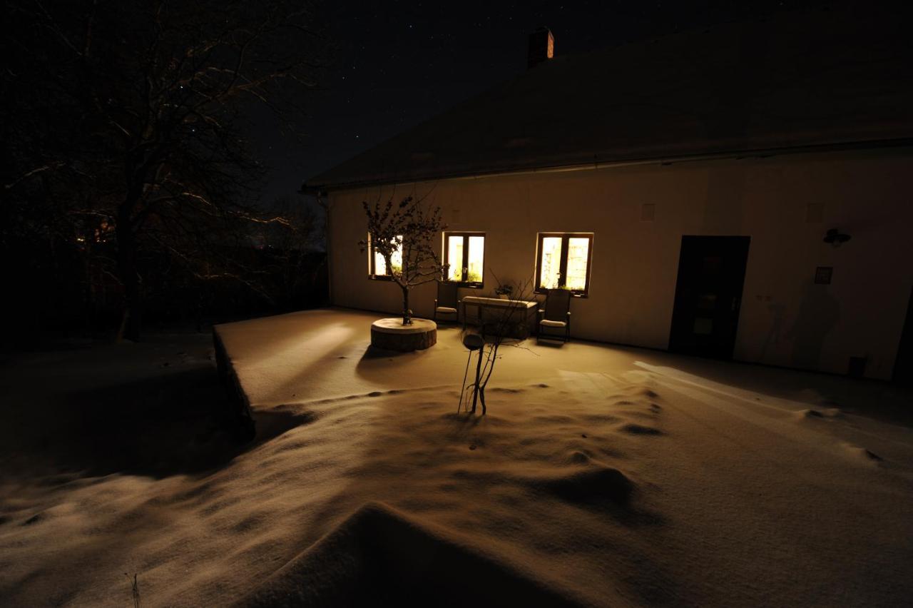 Penzion Dvur Obora  ภายนอก รูปภาพ